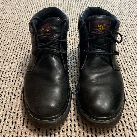 Dr. Martens Classic Men Size 9 Smooth Leather Lace up Boots Doc Martens - Picture 7 of 8